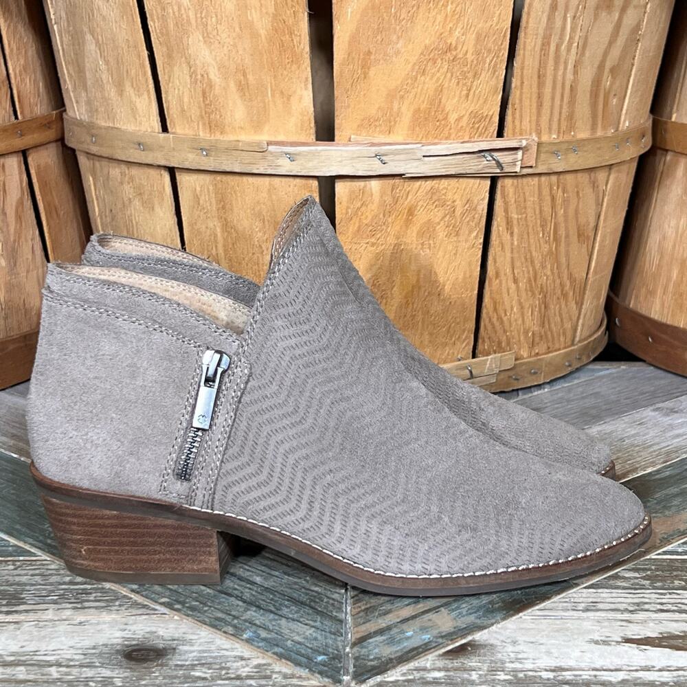 Lucky Brand Fhuna Taupe Gray Perforated Suede Zip-Up Ankle Boots Womens Size 9